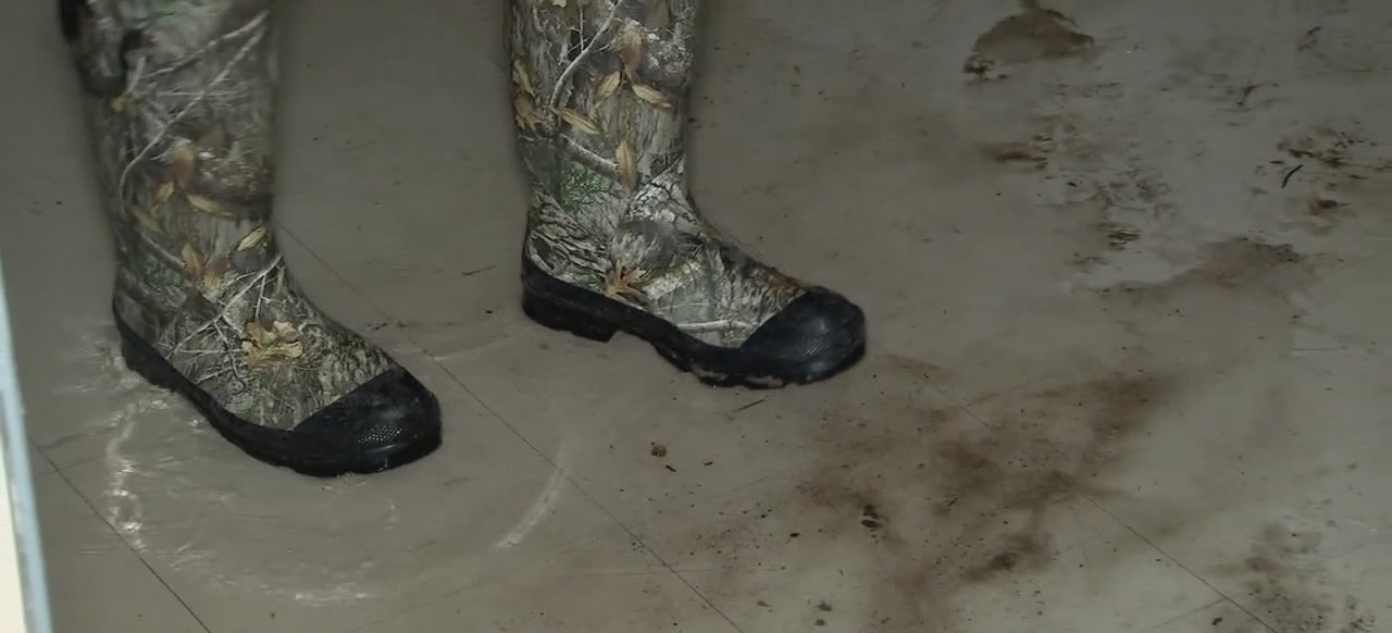 Houston renters face more health hazards in apartments after sewage leak