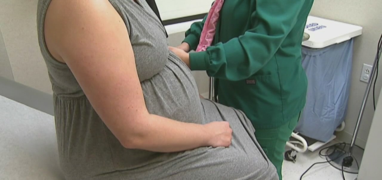 Unvaccinated pregnant women infected with COVID-19 are more likely to have complications, pre-term birth