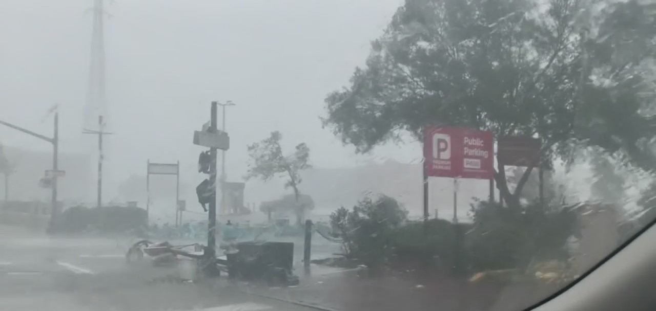 New Orleans suffers massive power outages as a result of Hurricane Ida