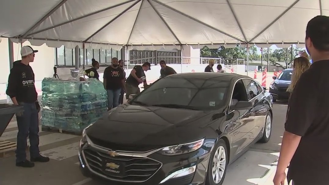 Louisiana residents seeking shelter in Houston following Hurricane Ida