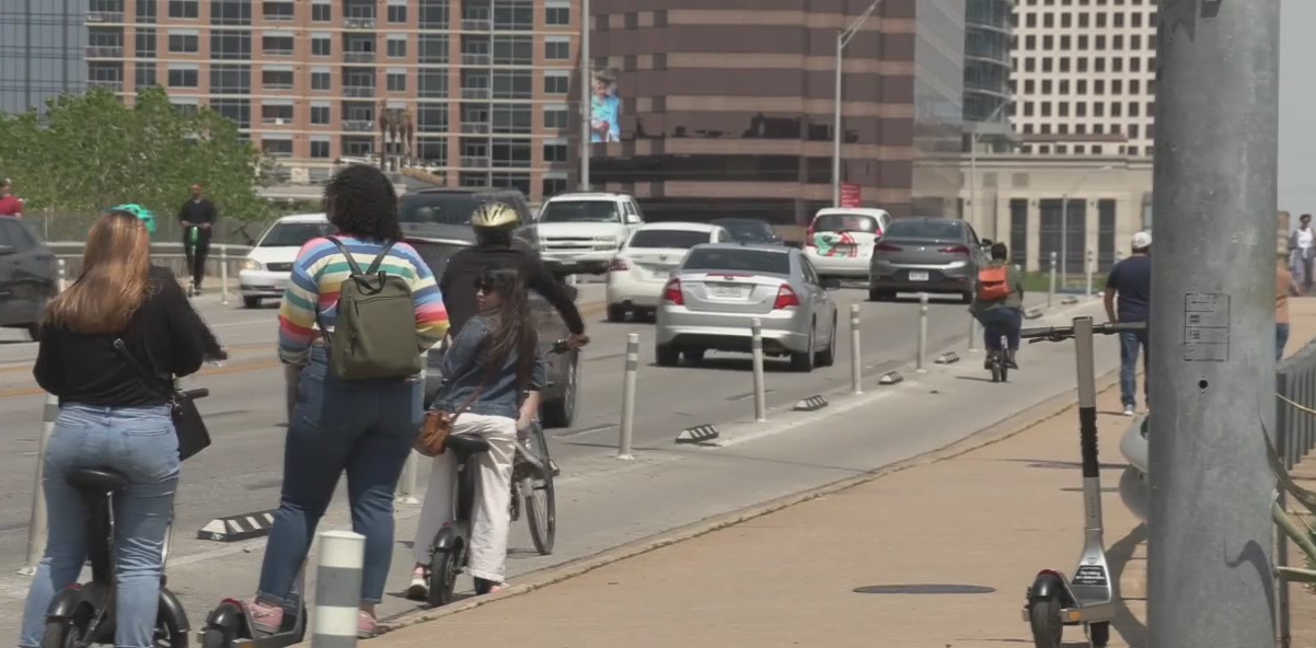 Drivers in Texas could face fine or jail penalty for failing to stop for pedestrians