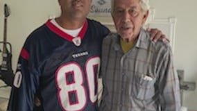 Father and son meet for the first time thanks to a Houston Police Officer