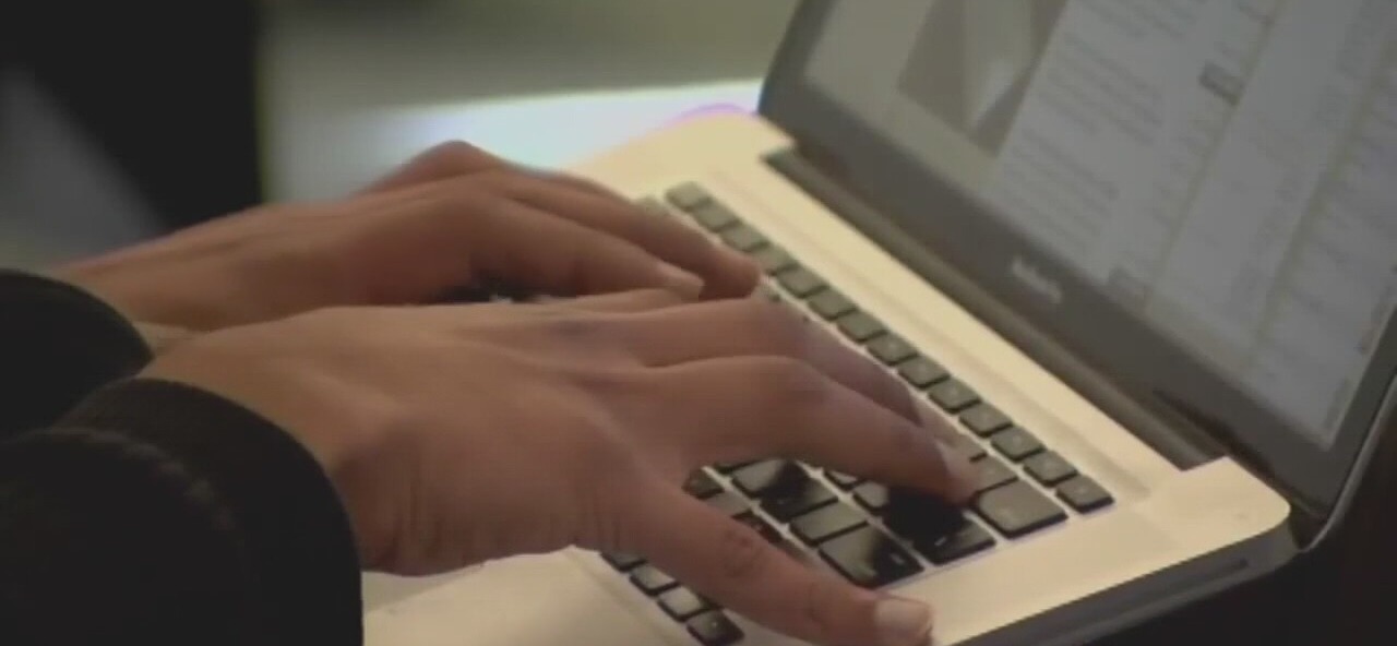 Grandmother says she was scammed out of hundreds of dollars buying laptops