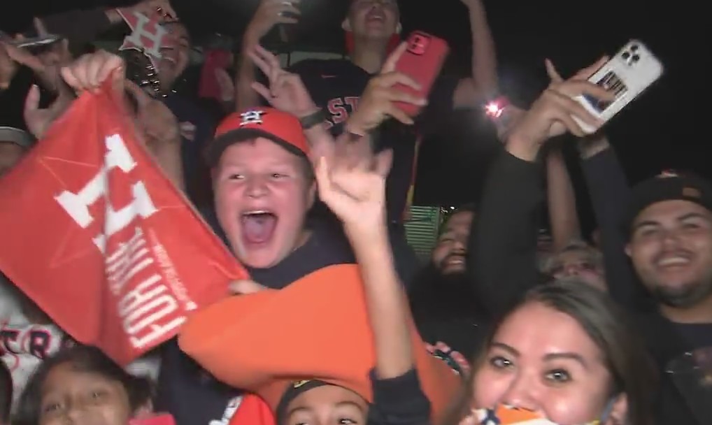 Fans holding out hope after a disappointing outcome in Game 3 of the World Series