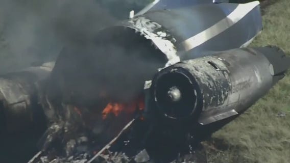 Federal investigators looking into what caused Tuesday?s fiery plane crash in Waller Co.