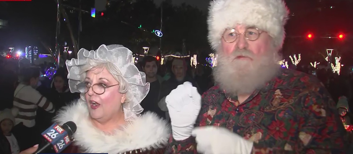 FOX 26 catches up with Santa and Mrs. Claus