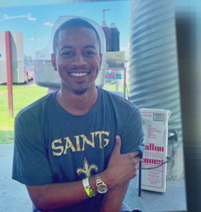 MISSING: 25-year-old Houston man not seen after lunch break; phone found in bank bushes