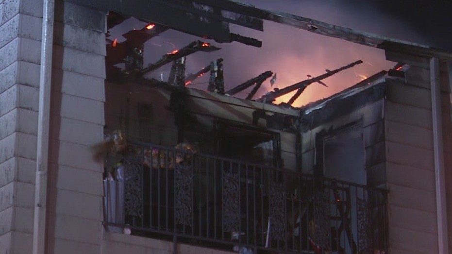 Firefighters battling 3-alarm apartment fire in West Houston