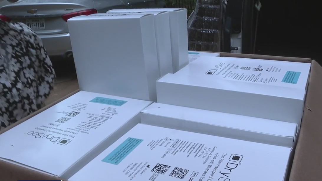 Houston-based medical manufacturer sending bandages to help Ukrainian refugees