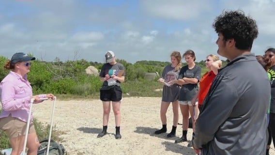 Galveston Bay cleanup on Earth Day
