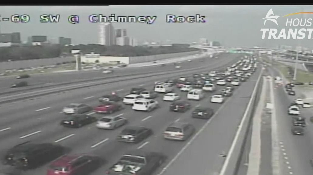 Traffic Alert: Roads closed along I-45 Gulf Freeway, I-69 at West Loop