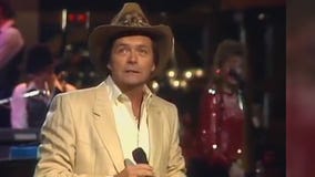 'Pasadena lost a true legend,' popular country music singer Mickey Gilley passes away