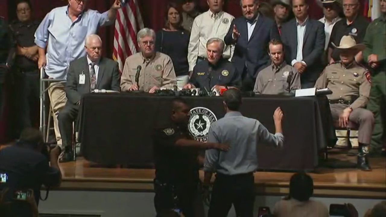 Beto O'Rourke confronts state leaders on response to Uvalde school shooting