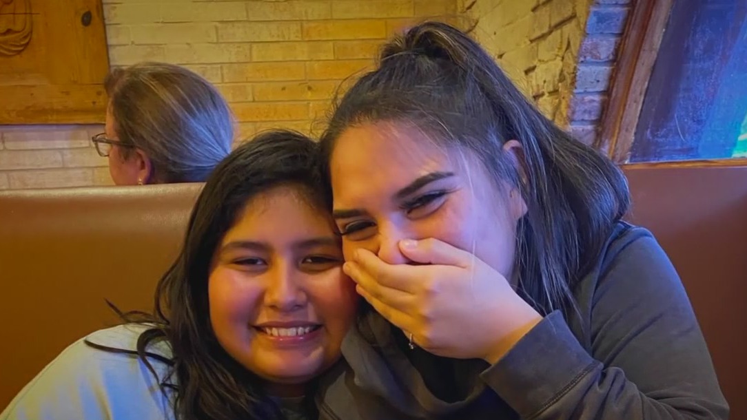 2 Houston-area sisters looking to be adopted together