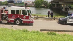 Teenage girl drowns after vehicle crashes into Houston bayou