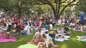 Summer Blanket Bingo returns to downtown Houston