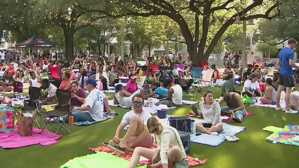 Summer Blanket Bingo returns to downtown Houston