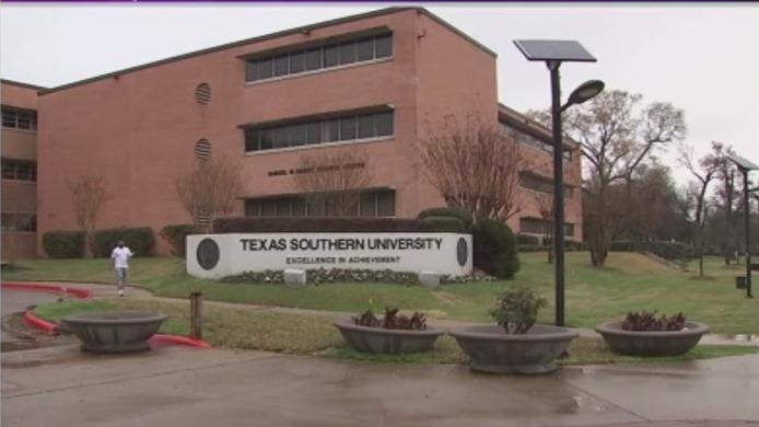 The Breakfast Klub orchestrates sendoff celebration for incoming freshmen attending HBCUs