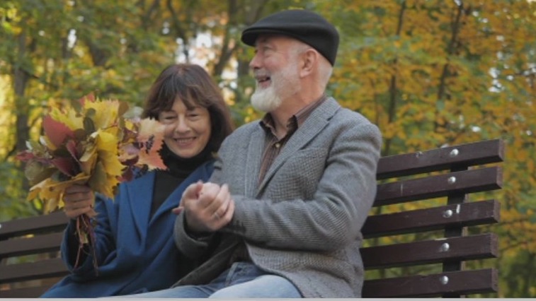 New study: Multiple generations stay under one roof to save money