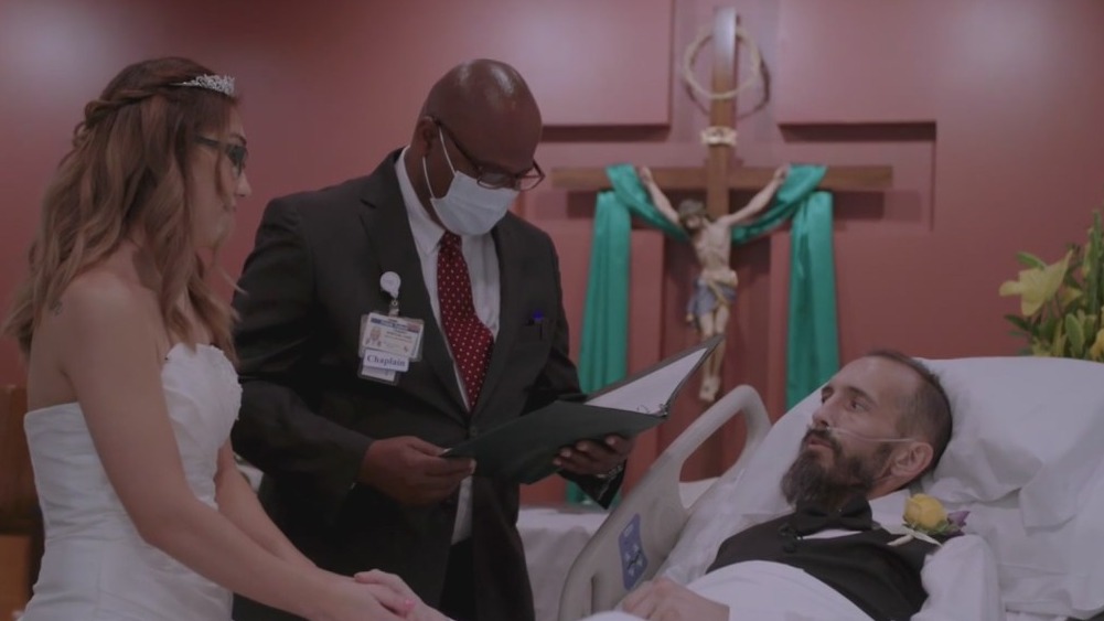 Terminally ill cancer patient marries his girlfriend to fulfill dying wish