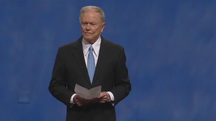 Houston Pastor Ed Young dishes out political commentary during Sunday Sermon