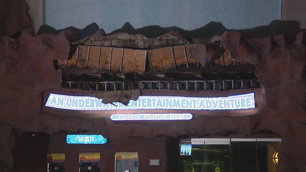 Downtown Houston aquarium facade falls near ticket counter