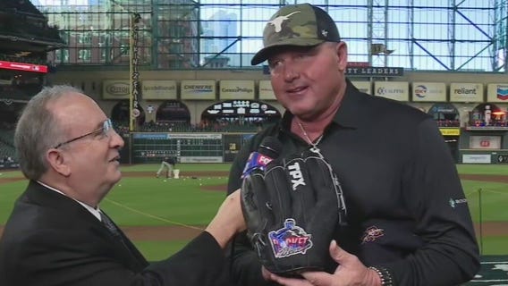 Roger Clemens tosses out first ball at ALCS Game 1
