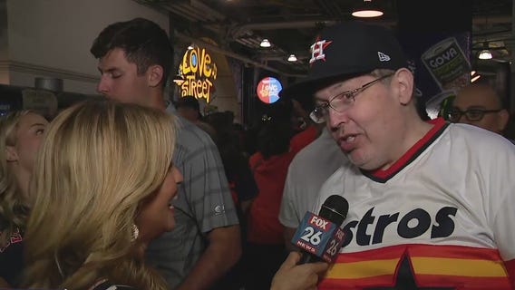 Astros fans celebrate ALCS Game 2 win at the Juice Box
