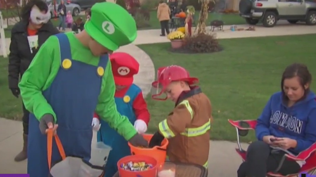 Halloween safety tips for families, children, & bicyclists