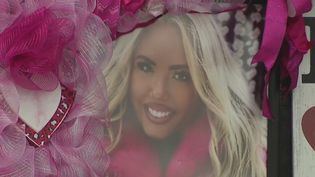 Astroworld victims honored around Houston with pink bows