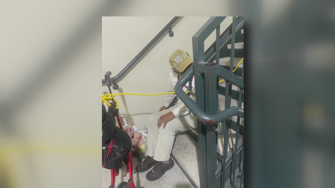 Residents say they're trapped inside their complex | FOX 26 Houston