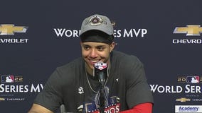 Astros' Jeremy Pe?a speaks at press conference after win