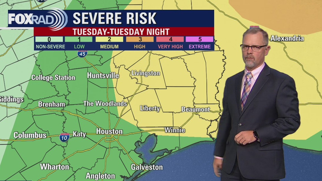 Warm, calm winds Sunday evening in the 70s