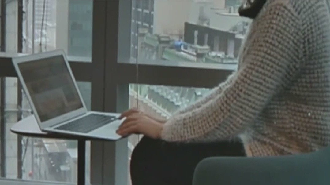 BBB warning consumers to watch for holiday scams