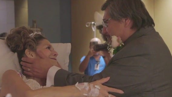 Houston woman fighting late-stage cancer gets married at Memorial Hermann