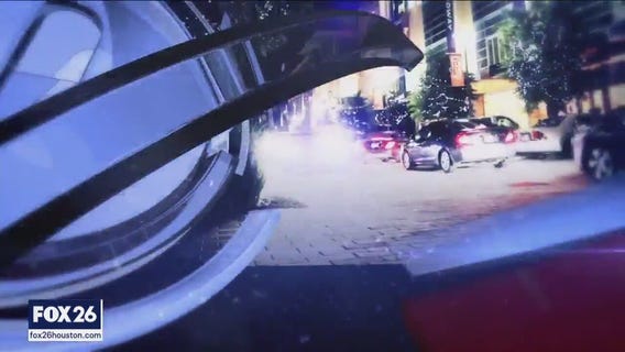 Visiting El Bolillo Bakery checking out their Rosca de Reyes