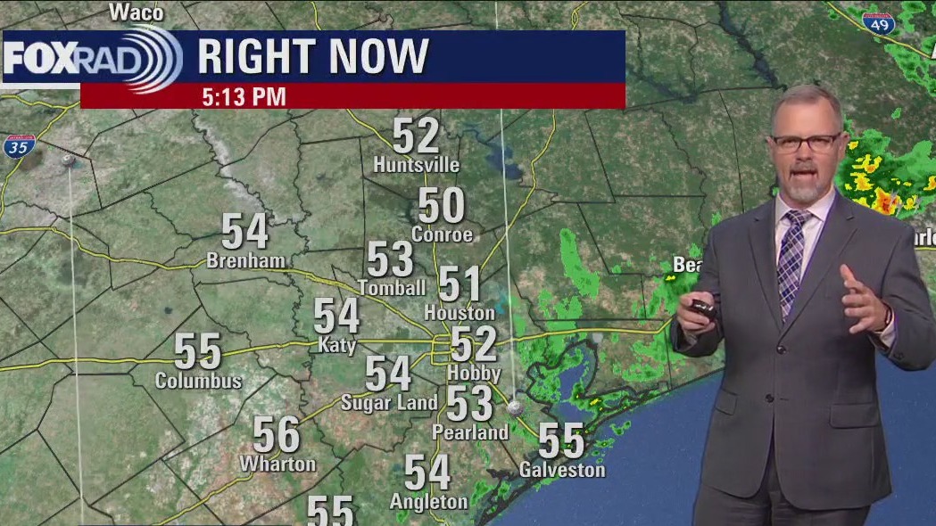 Houston weather: Cool Saturday evening in the 50s with light rain