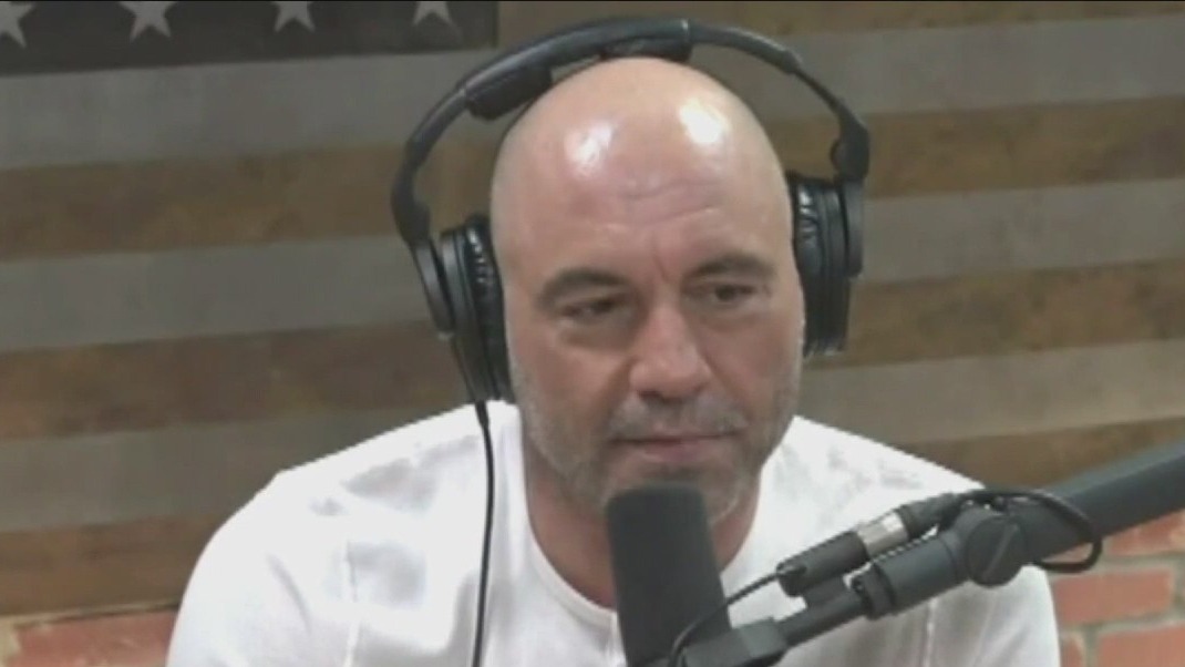 FOX Faceoff: Joe Rogan faces criticism for defending comment made by Ilhan Omar