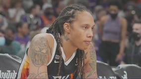Brittney Griner signs with Phoenix Mercury