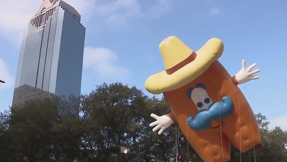 Houston Rodeo parade kicks off in downtown