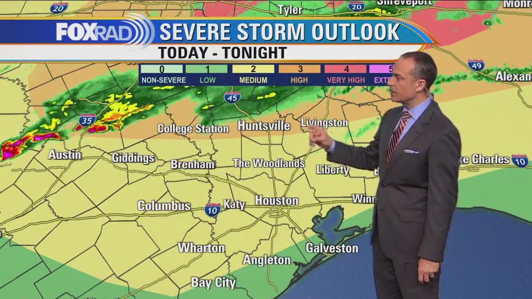 Houston weather: Scattered showers Thursday, then late evening strong storms