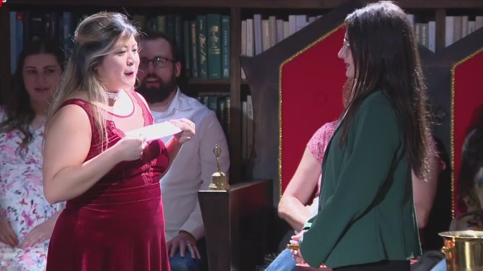 Buzzing with Drunk Shakespeare in downtown Houston