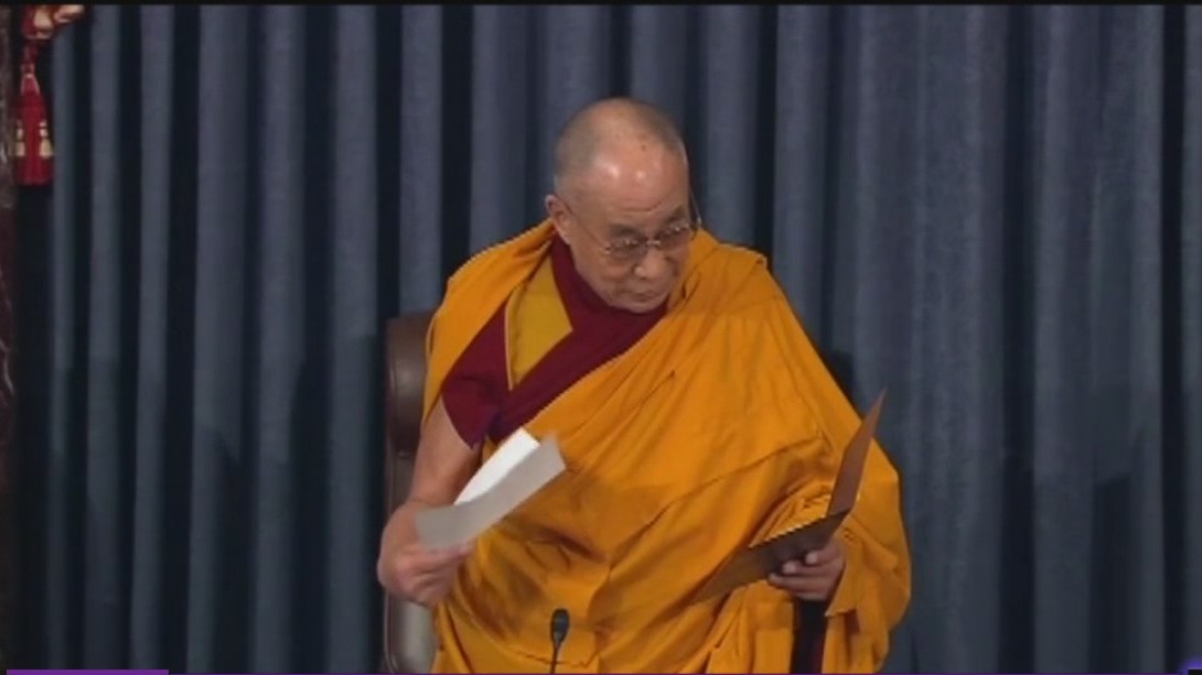 Dalai Lama apologizes for asking child for kiss, to suck his tongue