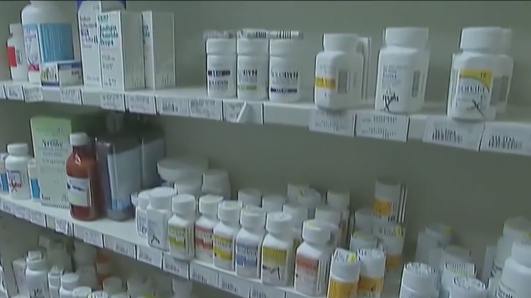 Supreme Court moves to temporarily extend access to abortion pill