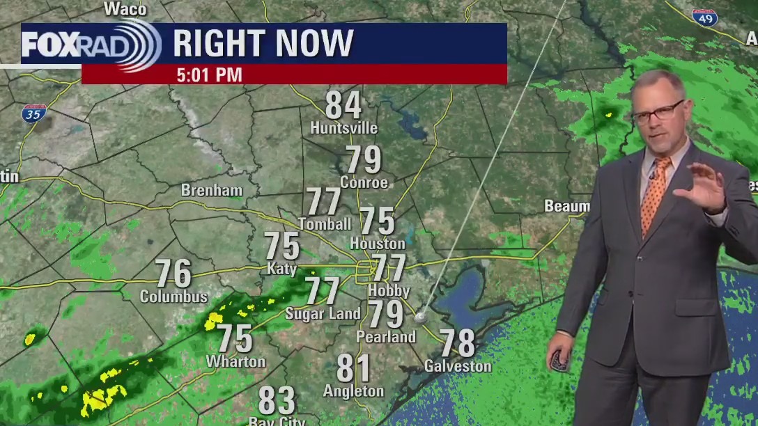 Houston weather: Rounds of rain Sunday evening with temps in 70s