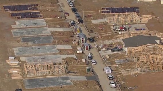 At least 2 killed, several injured after building collapses in Conroe