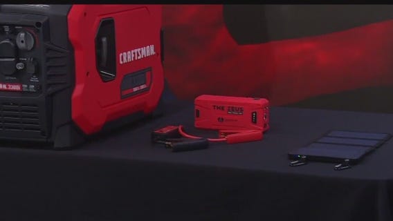 What should your hurricane kit include?