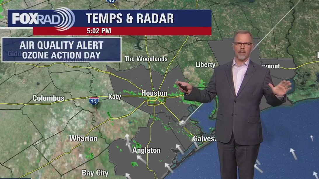 Houston weather: Air quality alert in effect, sunny Saturday evening in the 90s