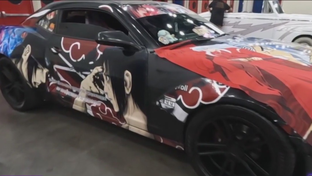 Comicpalooza Itasha Showdown: Car enthusiast pays tribute to her late father