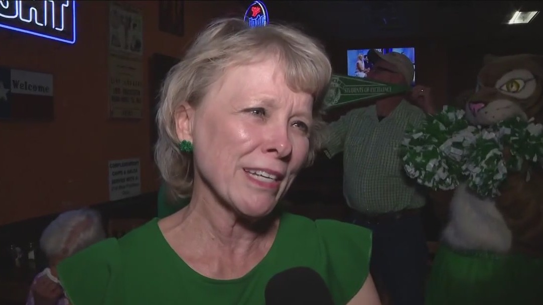 Hempstead honors hometown legend Mark Berman